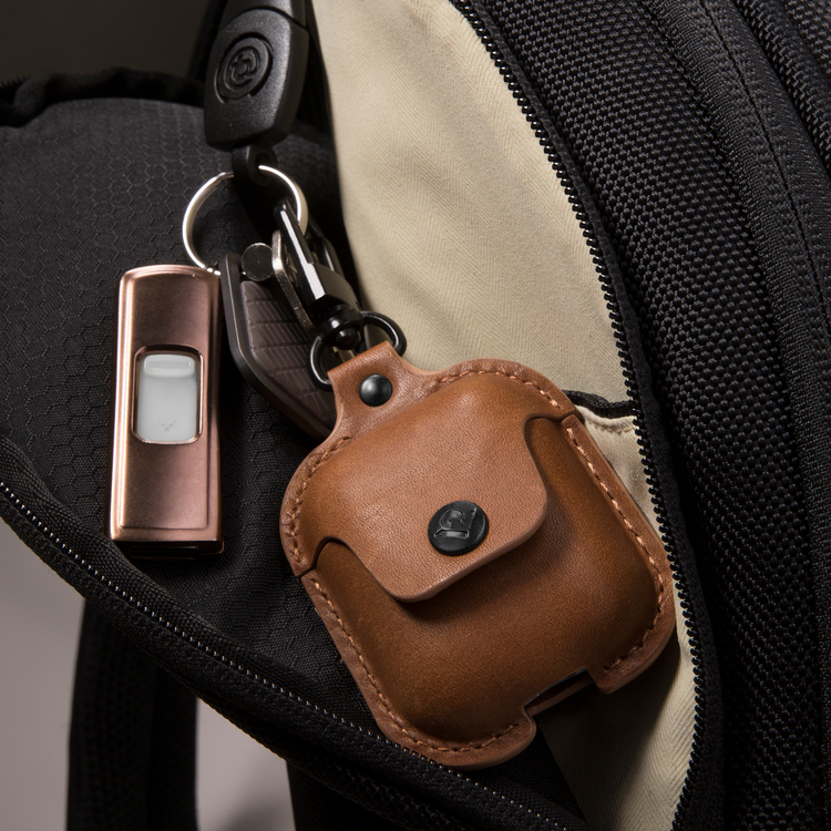 AirSnap, Full-grain leather case for AirPods - Twelve South